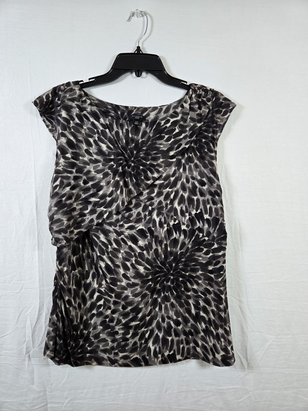 Ann Taylor Petal Burst Print Sleeveless Blouse - Black & Cream